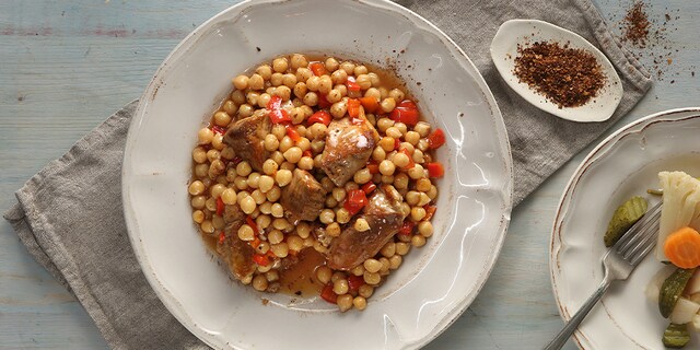 Ρεβίθια με χοιρινό