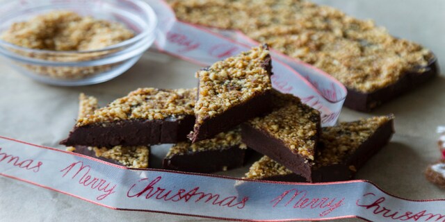 Χριστουγεννιάτικες σοκολατένιες τρούφες 