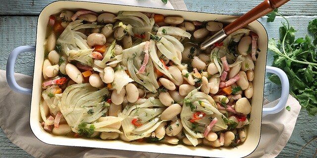 Φασόλια στο φούρνο με μυρωδικά 